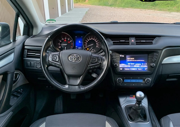 Toyota Avensis cena 59999 przebieg: 195123, rok produkcji 2018 z Będzin małe 277